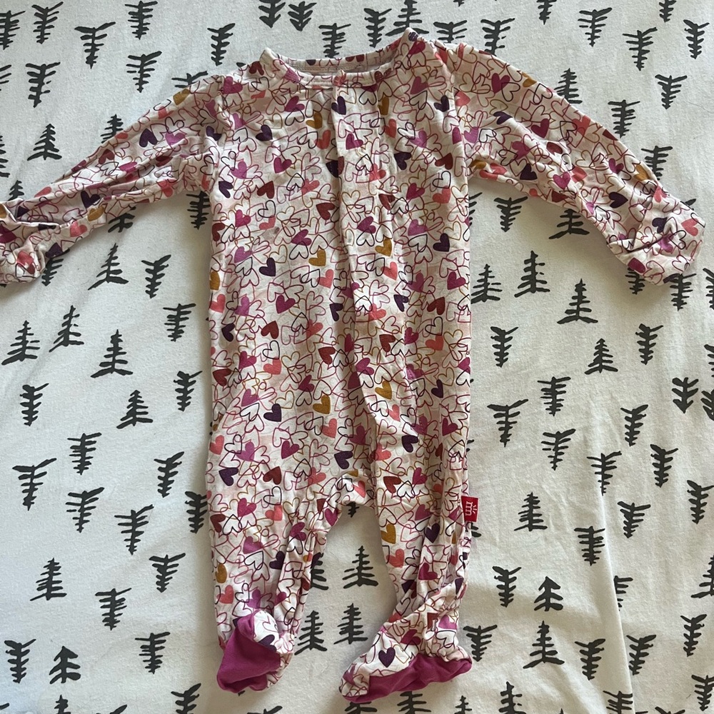Magnetic me BUNDLE OF 5 newborn